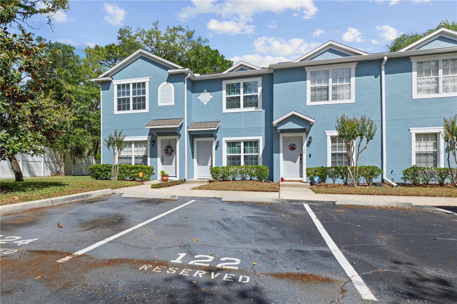 122 Wilton Circle, FL
