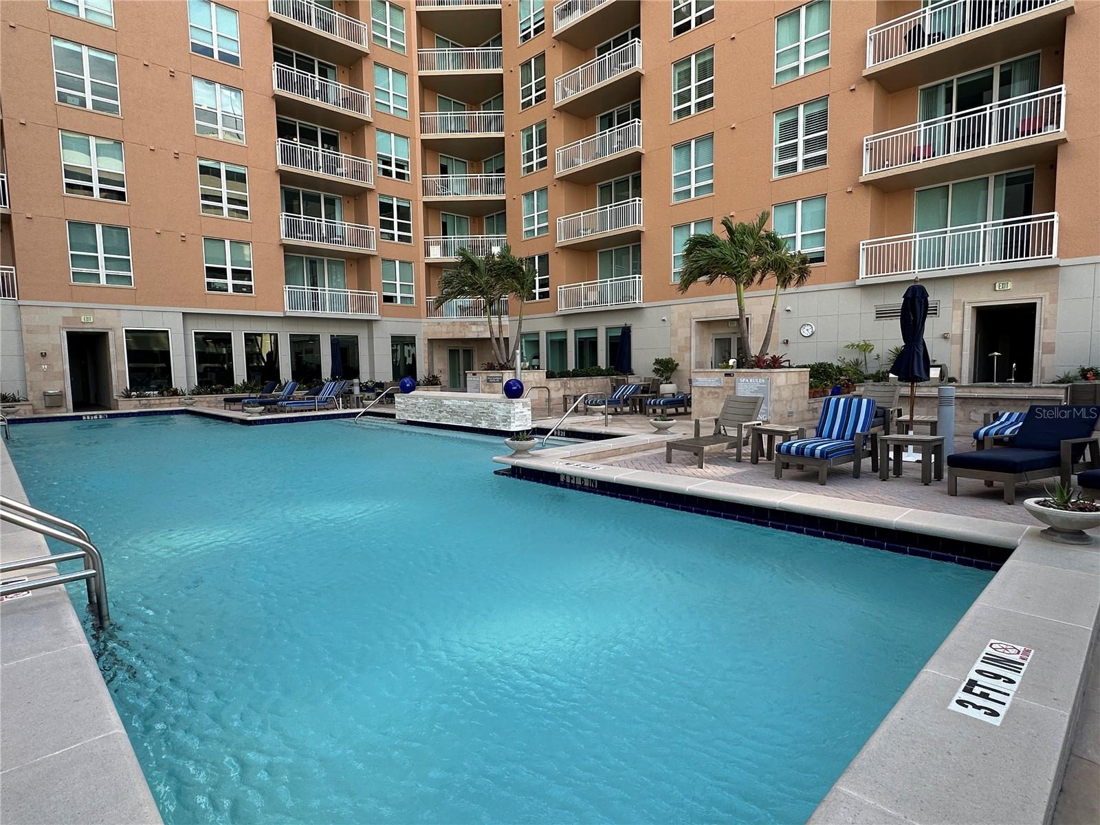1350 Main Street, FL
