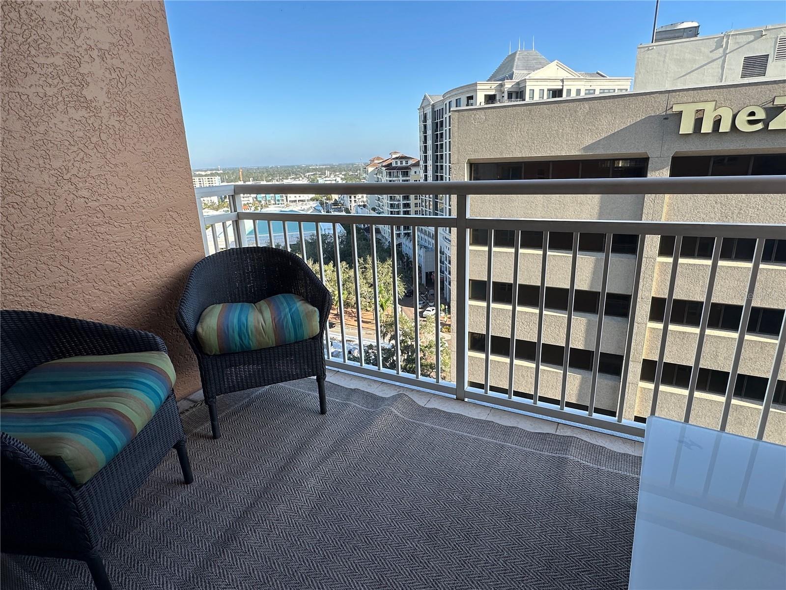 1350 Main Street, FL