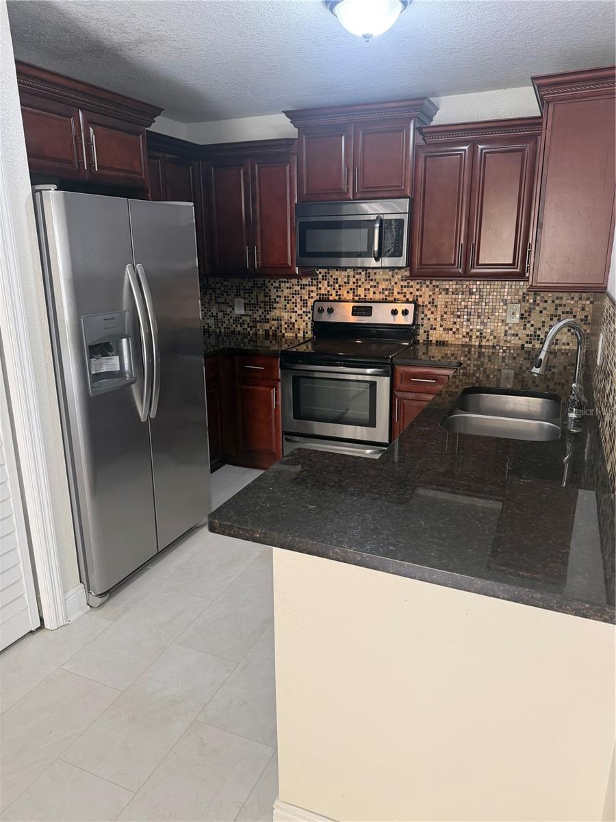 2794 Club Cortile Circle, FL