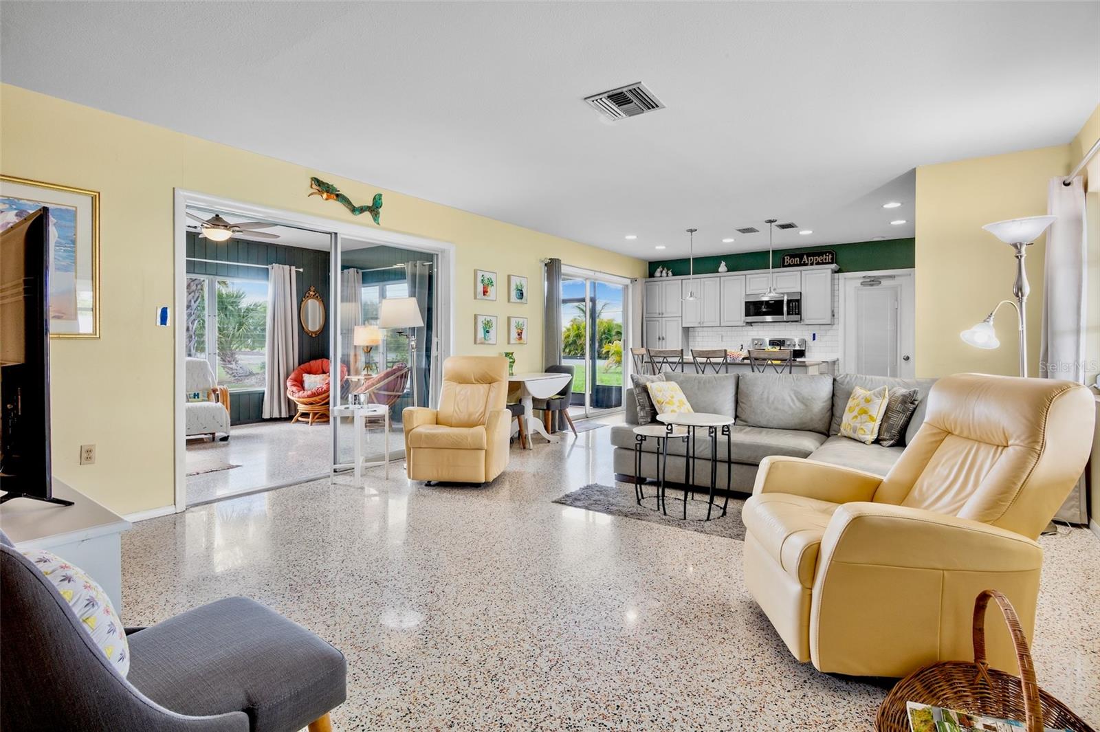 223 Roberts Road, FL