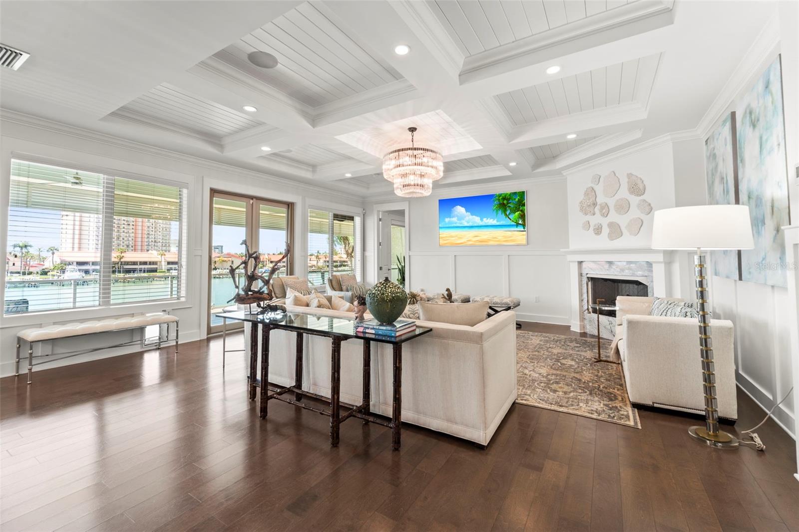 19 Bayfront Court, FL