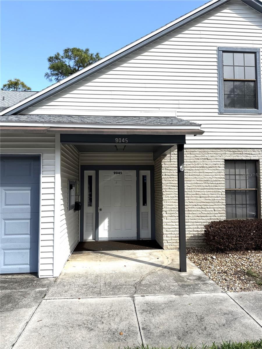 9045 York Lane, FL