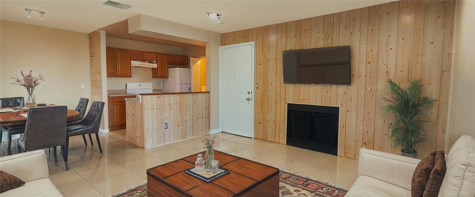 2550 Alafaya Trail, FL