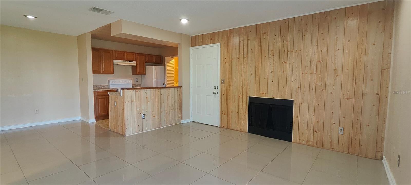 2550 Alafaya Trail, FL