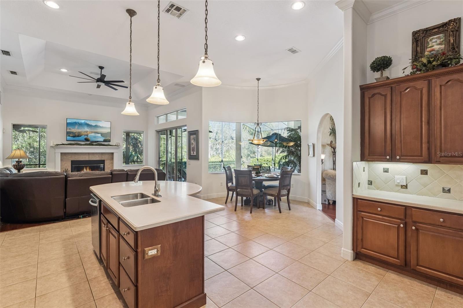 814 Miami Springs Drive, FL