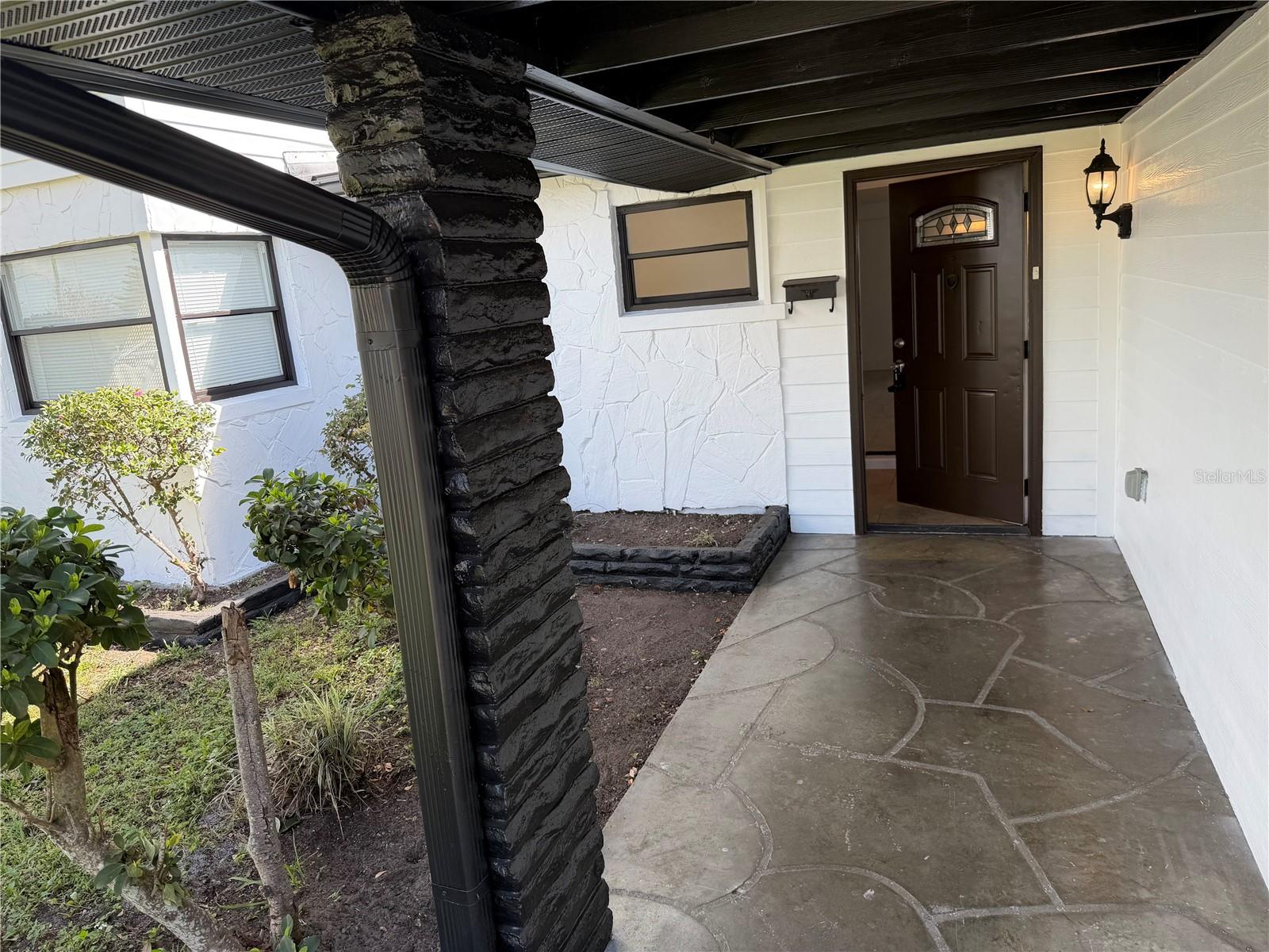 4235 Edgewater Drive, FL
