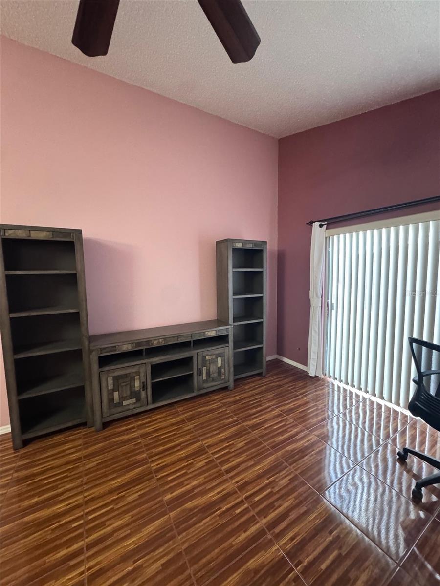 138 Pinewood Circle, FL