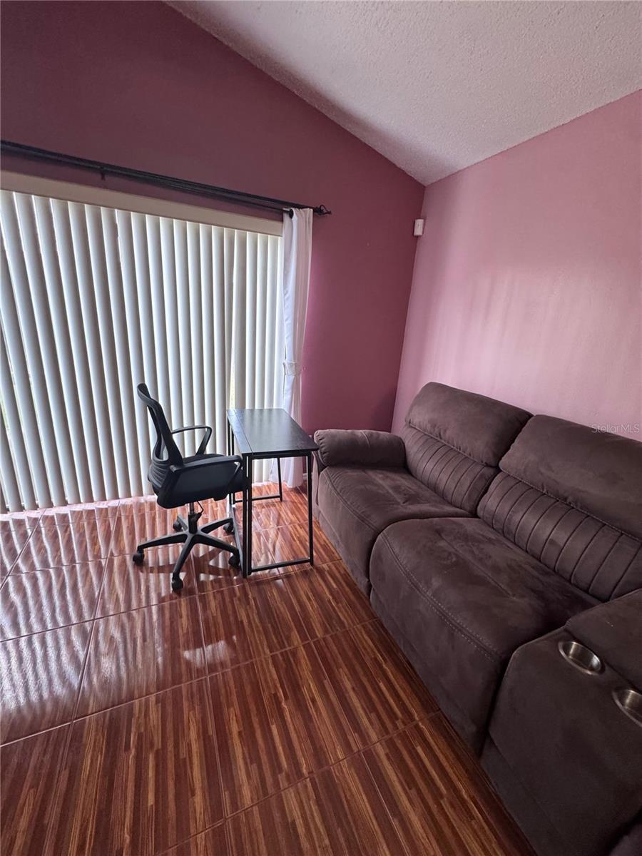 138 Pinewood Circle, FL
