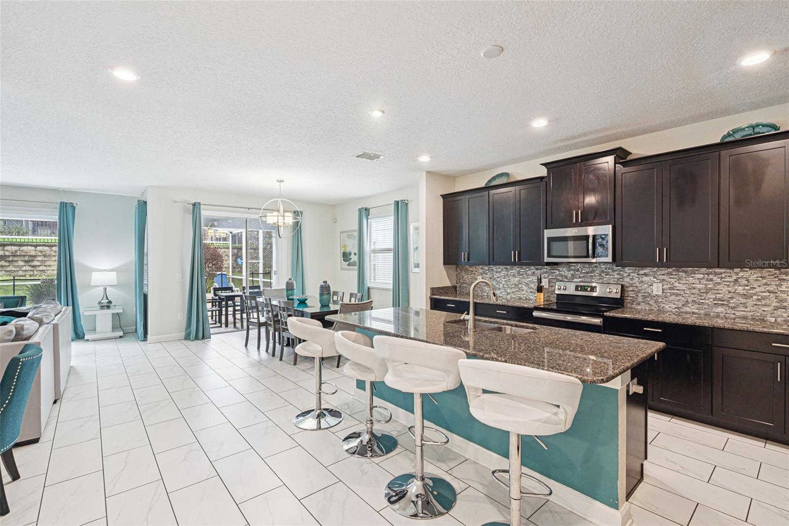 1580 Tempo Lane, FL