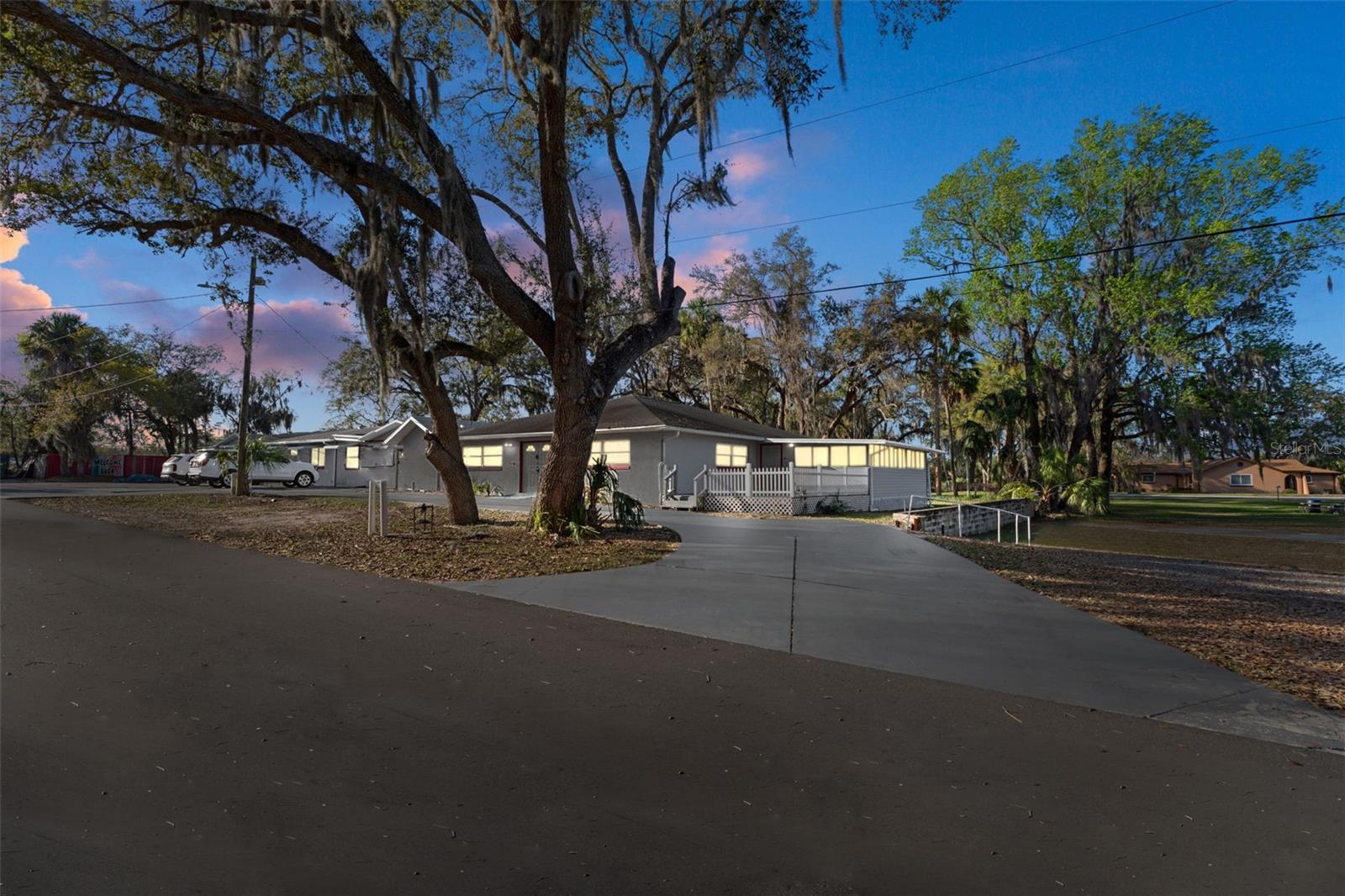 639 1st Street, FL