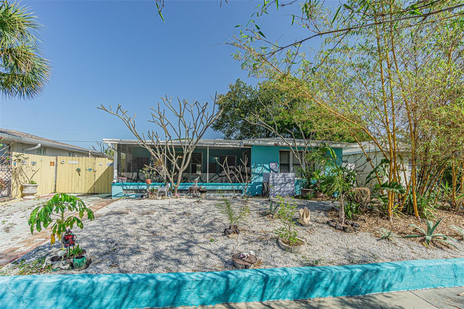 1024 Apache Trail, FL