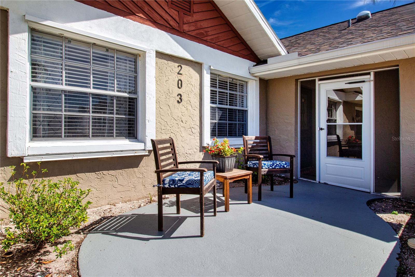 203 Amesbury Circle, FL