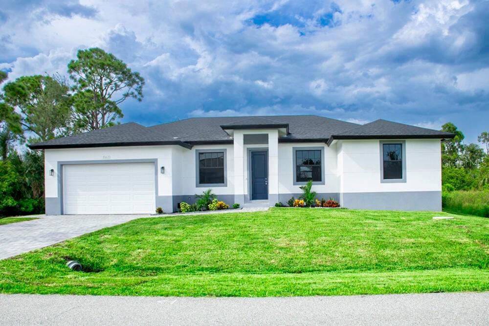 15633 Lakeland Circle, FL
