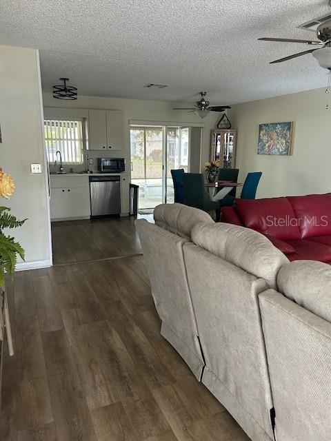 9748 97 Street, FL