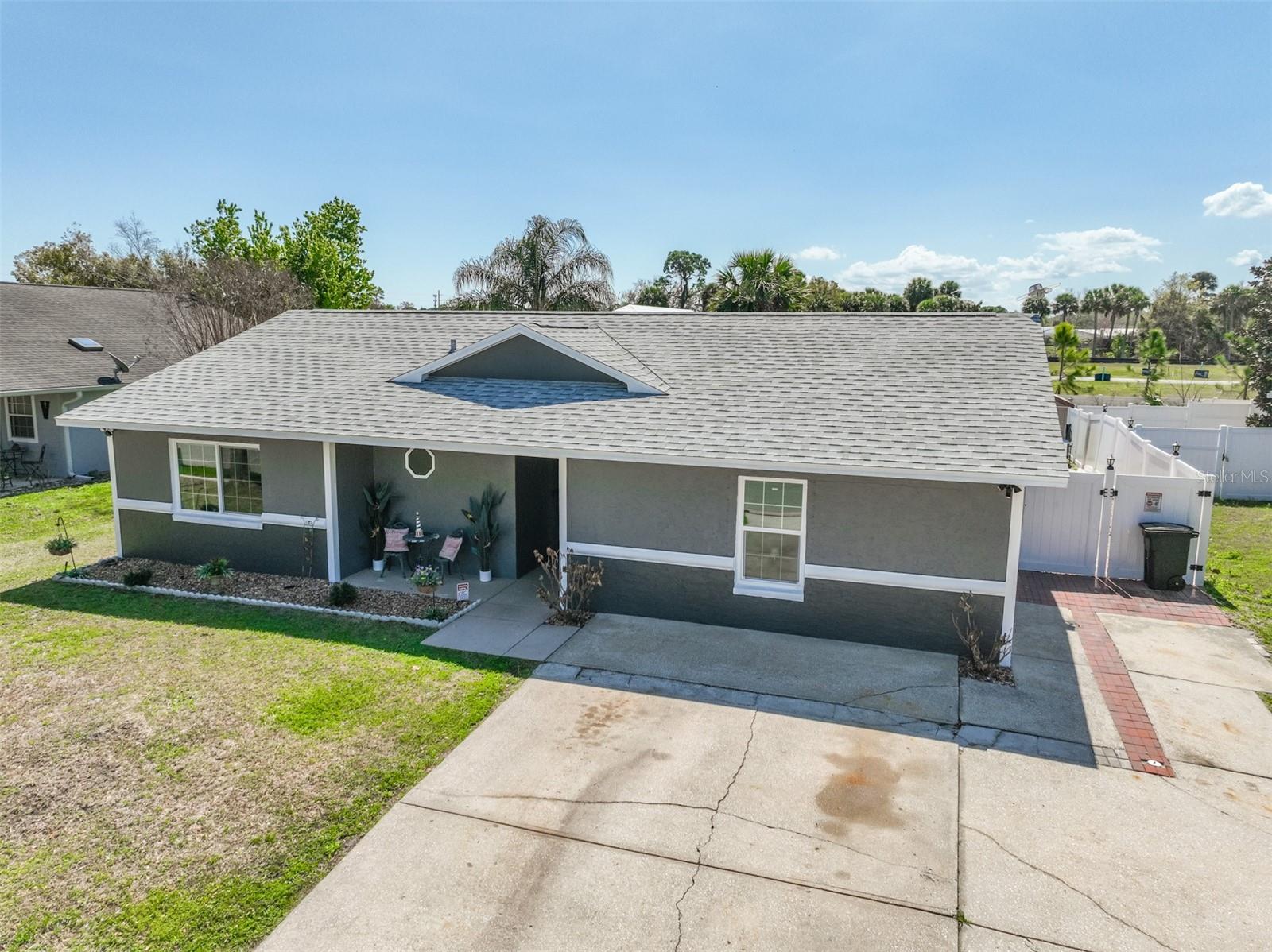 589 Clairmont Lane, FL
