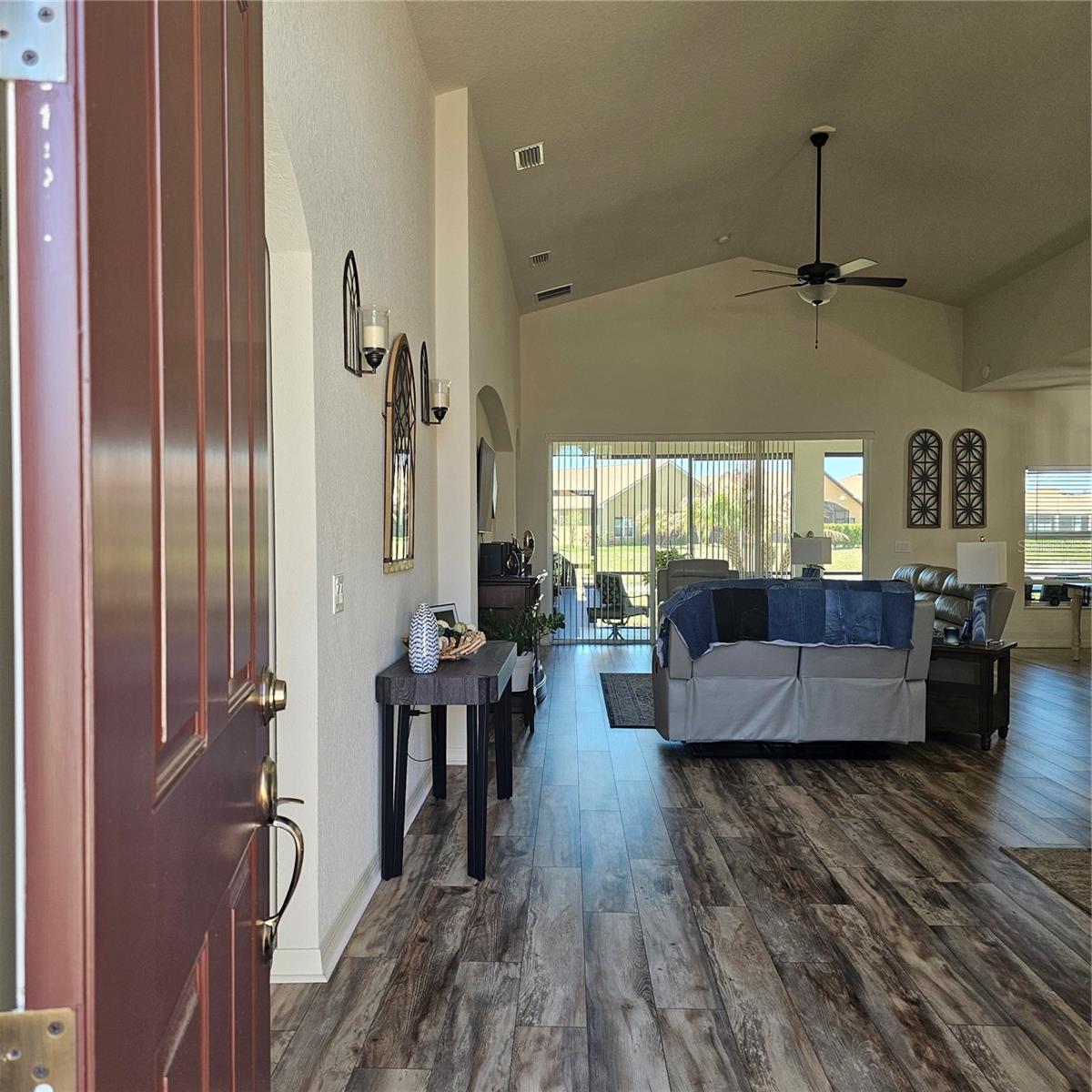1347 Oakmont Drive, FL