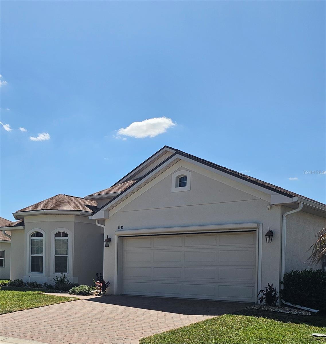 1347 Oakmont Drive, FL