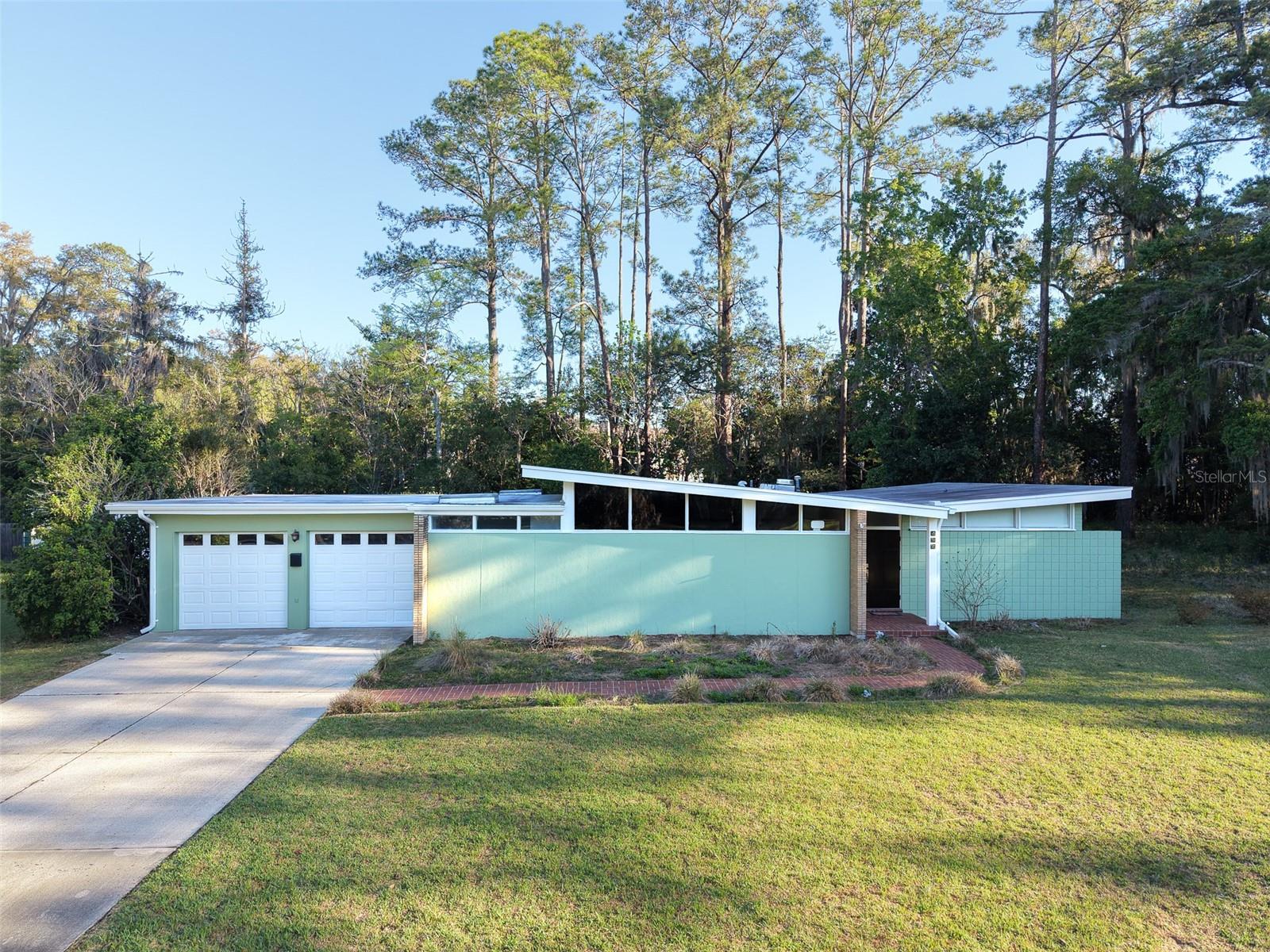 852 2nd Avenue, FL