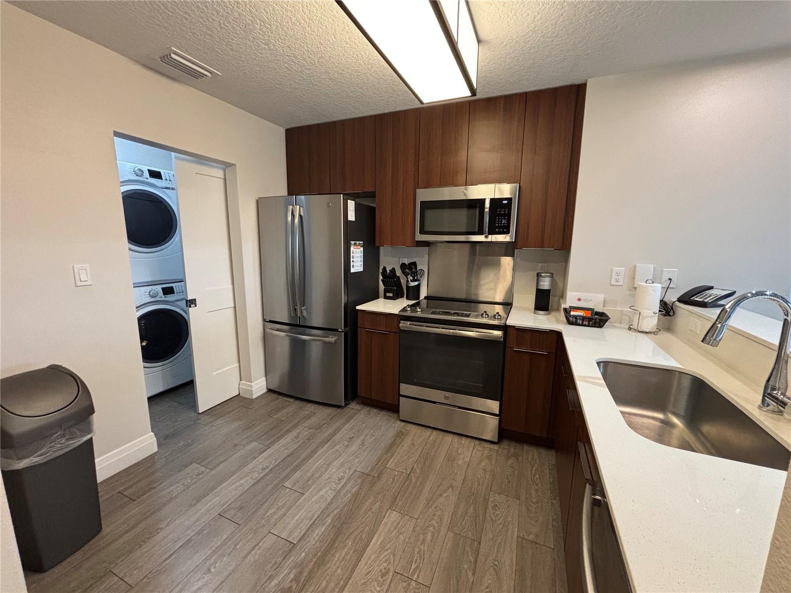 14501 Grove Resort Avenue, FL