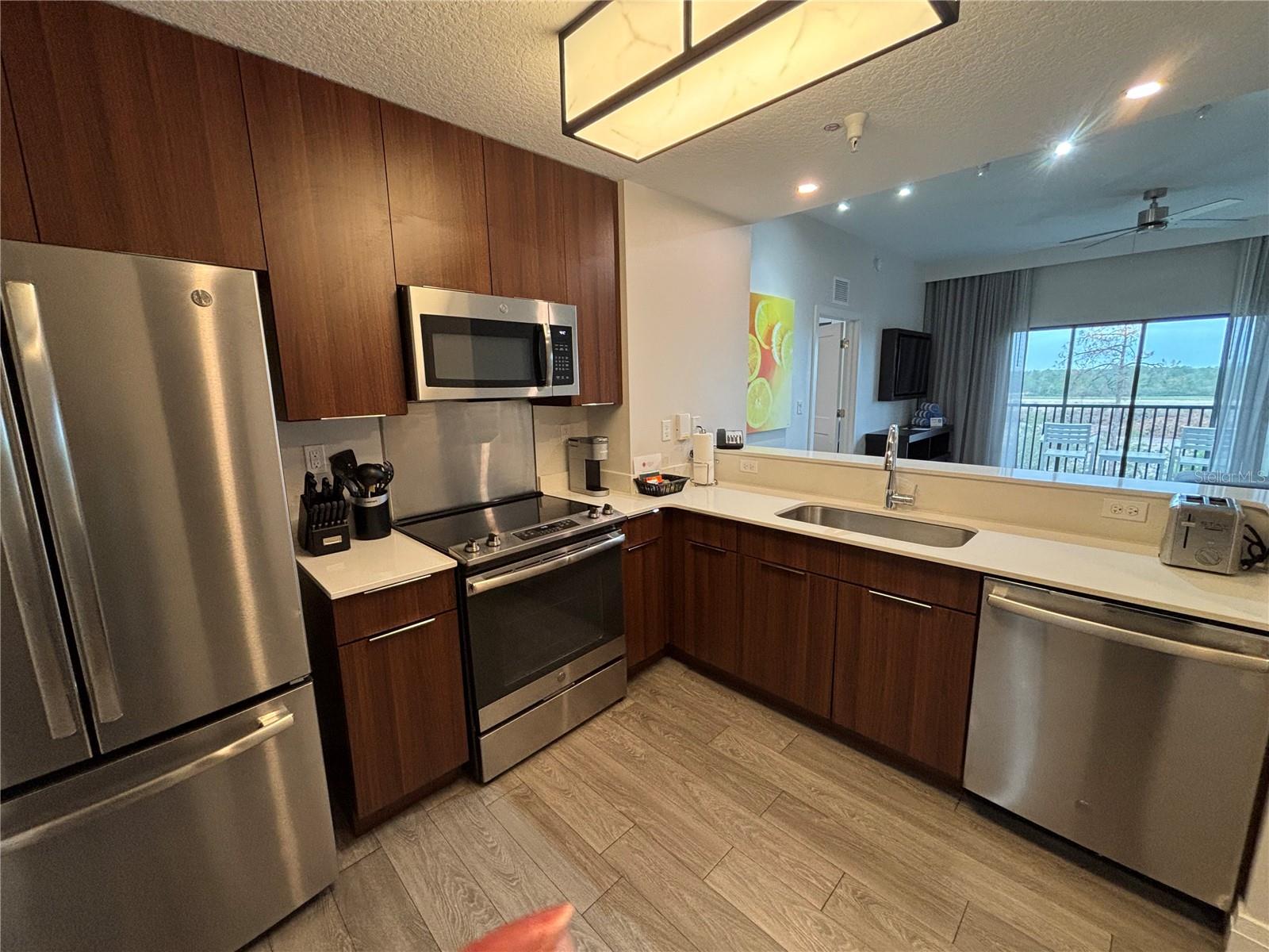 14501 Grove Resort Avenue, FL