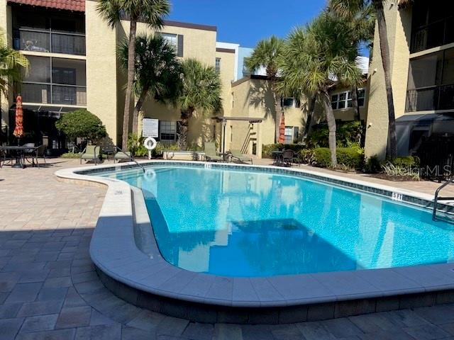 108 Alameda Court, FL