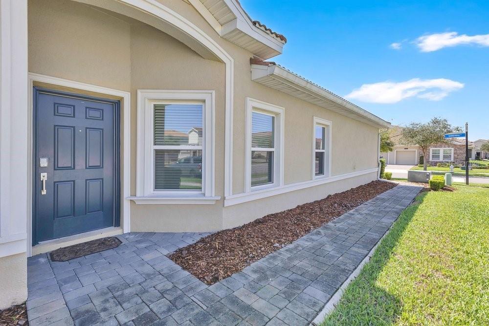 1051 Quaker Ridge Lane, FL
