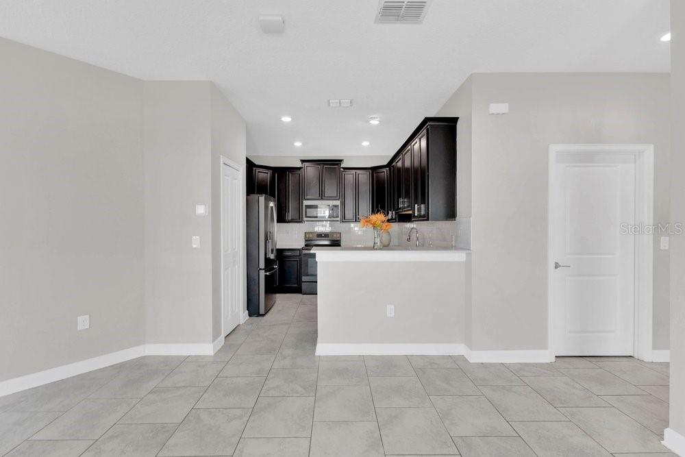 1051 Quaker Ridge Lane, FL