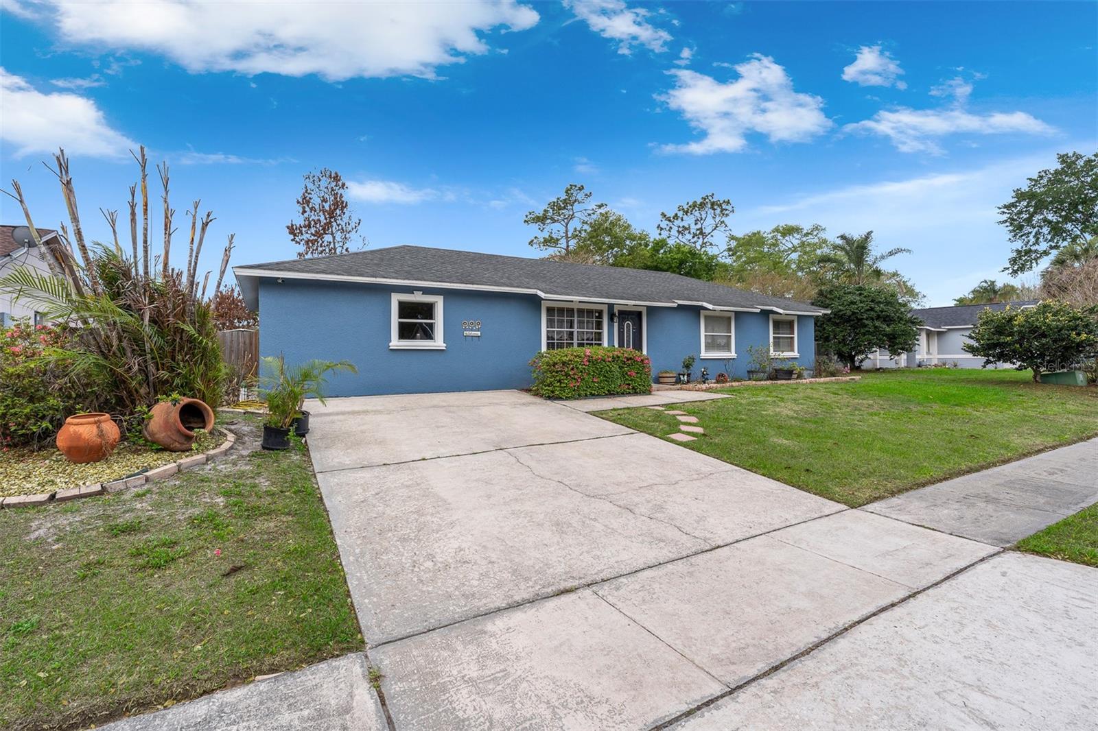 8509 Lyonia Drive, FL
