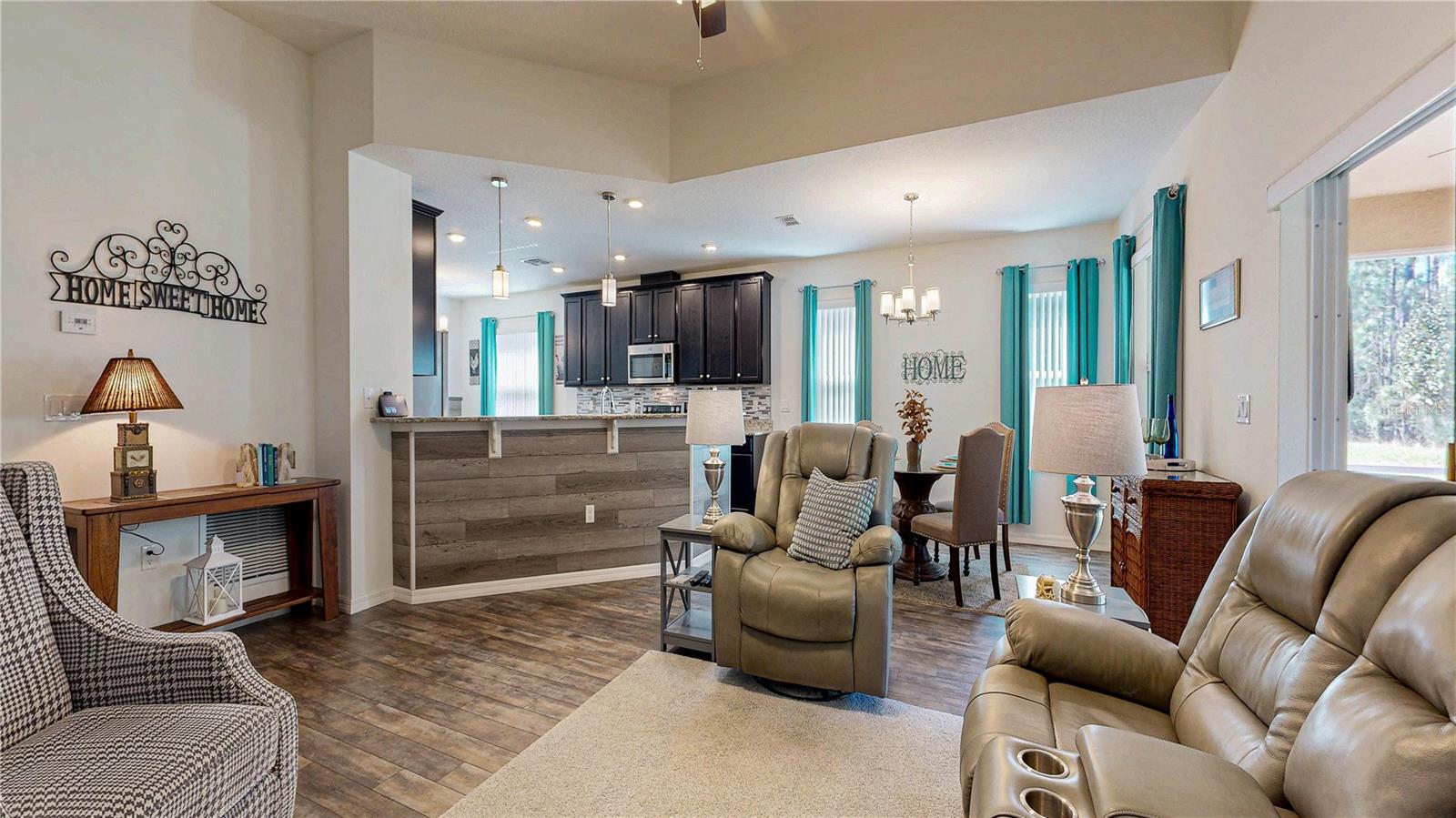 133 Park Place Circle, FL