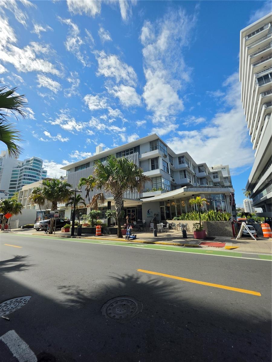 Ave. Ashford Cond. La Rada, PR