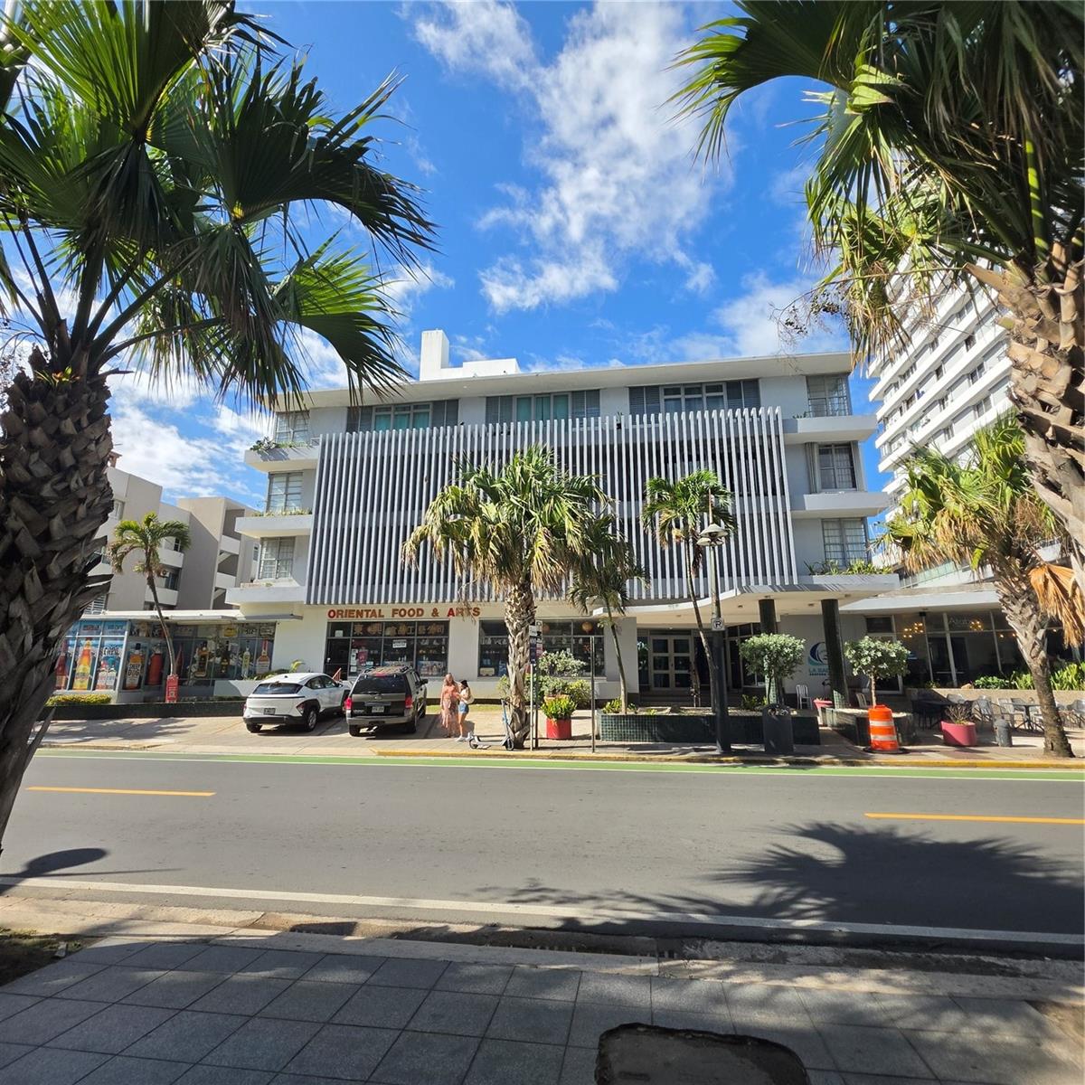 Ave. Ashford Cond. La Rada, PR
