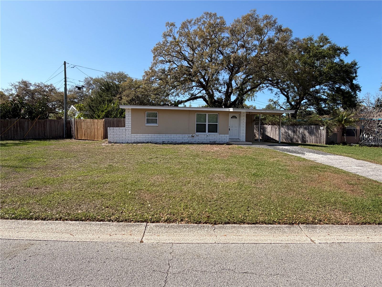 972 Cedarwood Avenue, FL