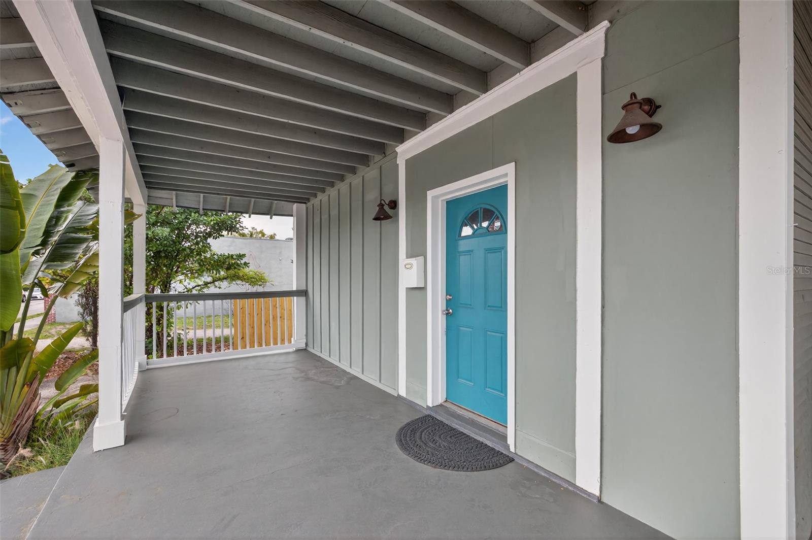 105 Columbus Drive, FL