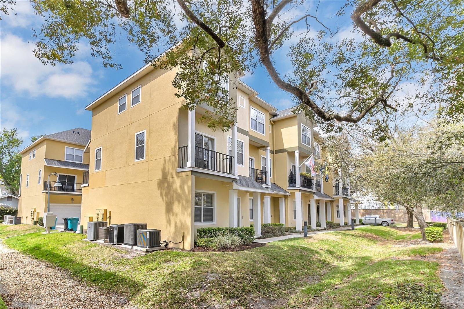28 Esther Street, FL