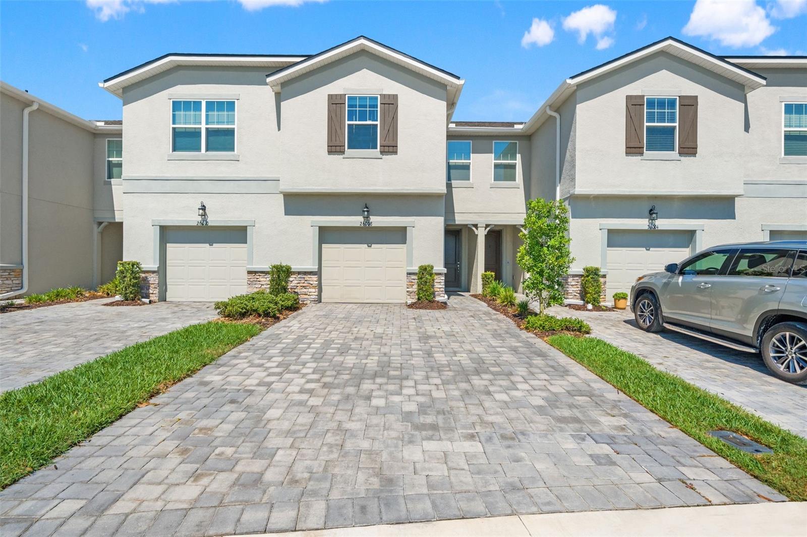 26008 Woven Wicker Bend, FL