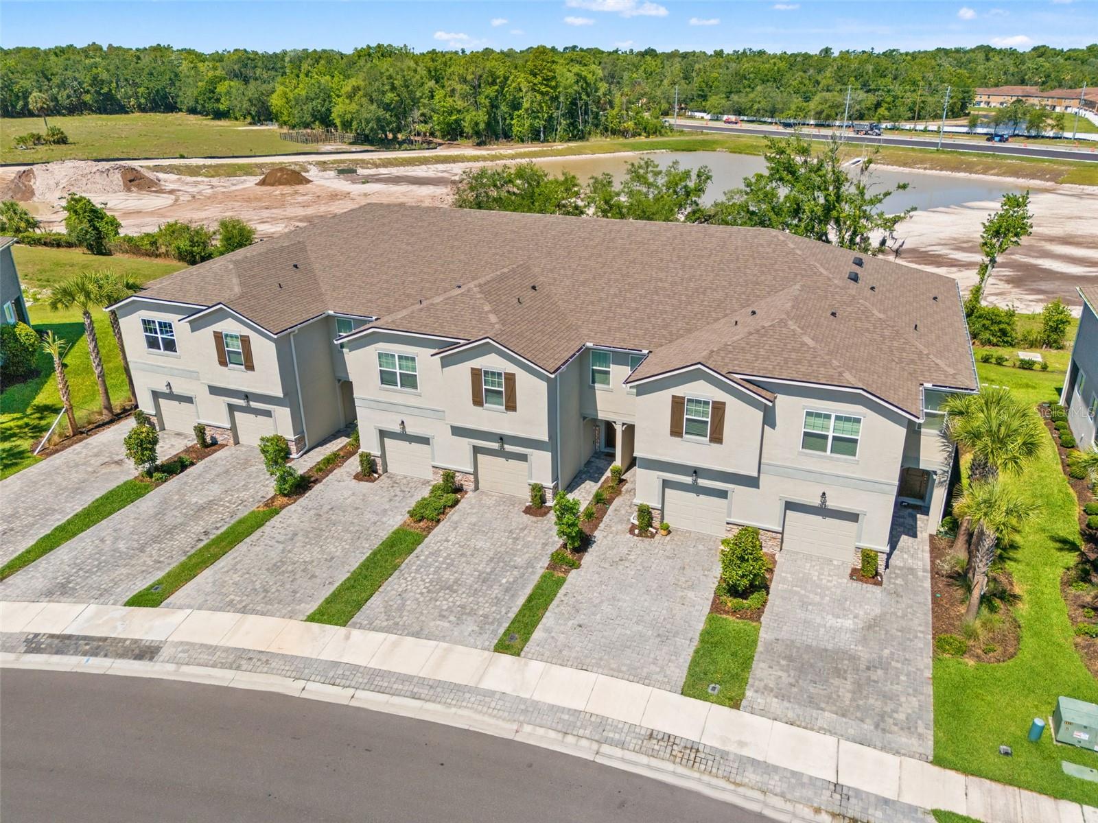 26008 Woven Wicker Bend, FL