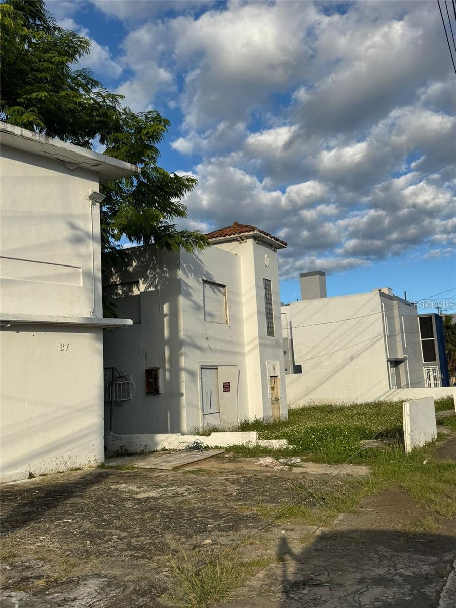 39 Avenida Mayaguez, PR