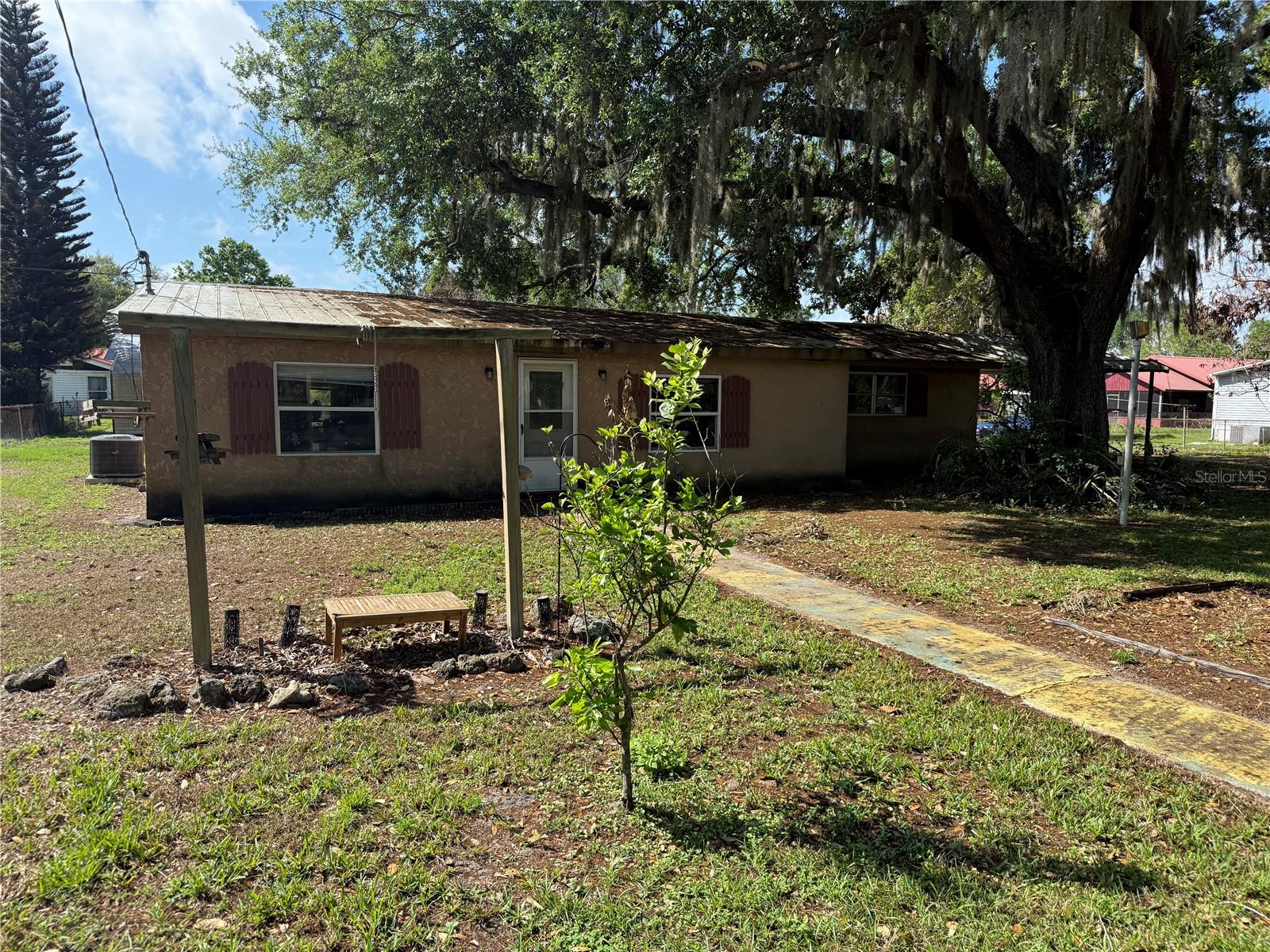 120 4th Wahneta Street, FL