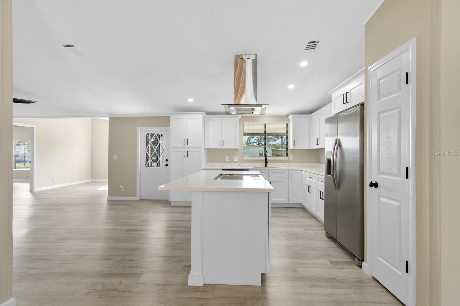 217 Ellsworth Drive, FL