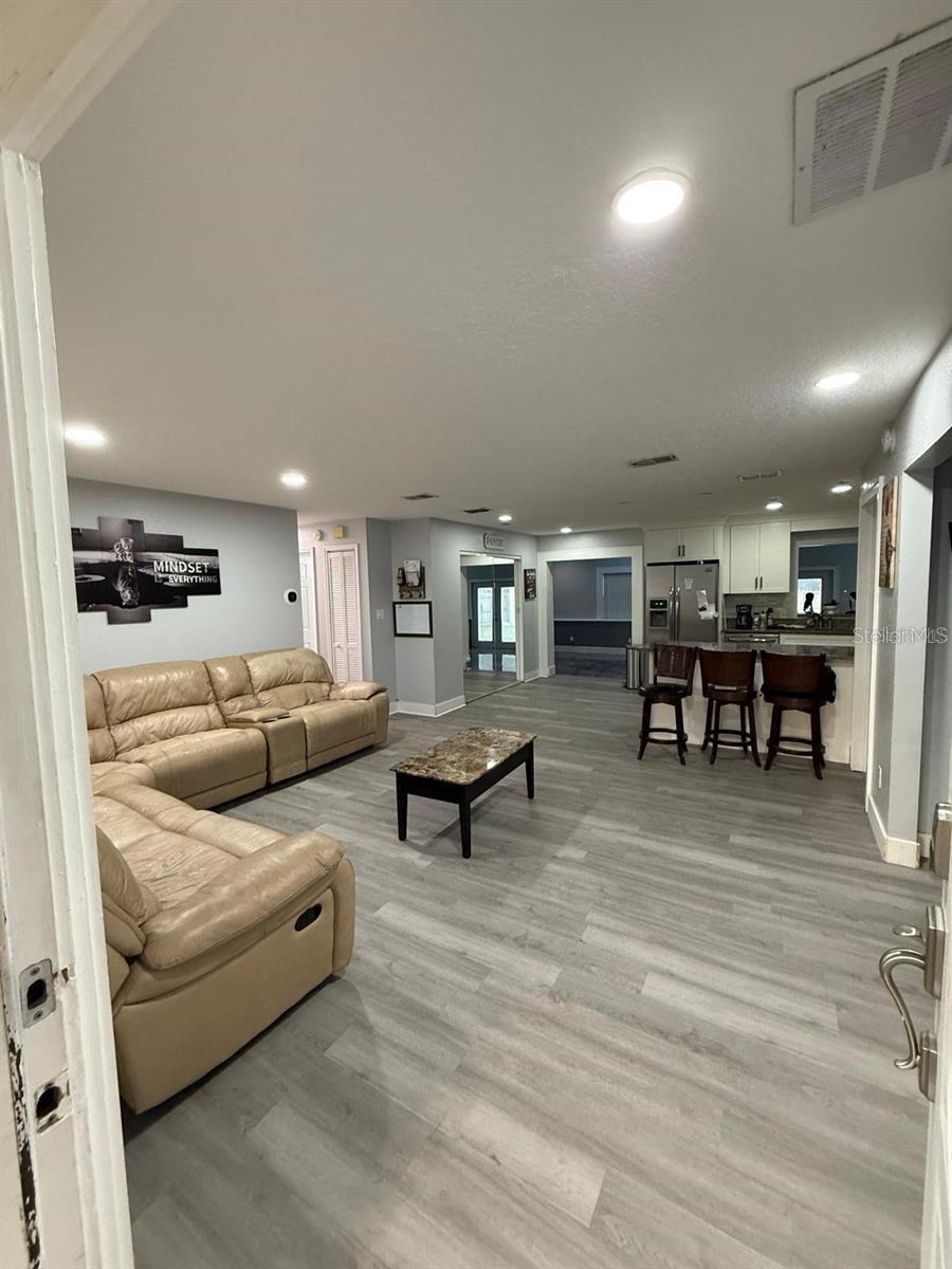 2201 Hickory Wood Court, FL