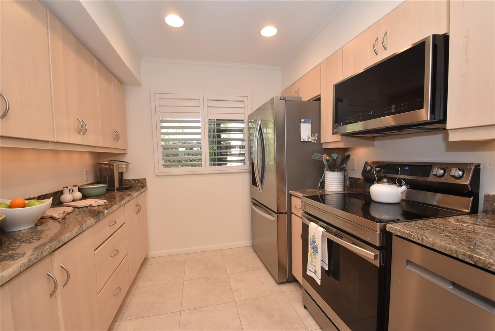 1510 Pelican Point Dr, FL