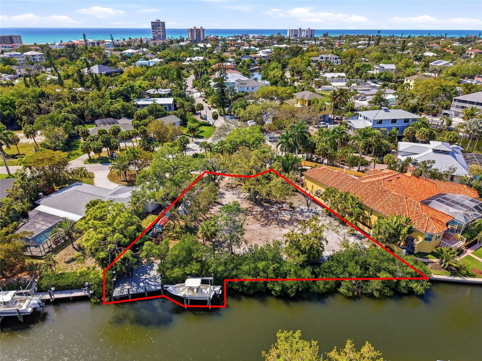 114 Island Circle, FL
