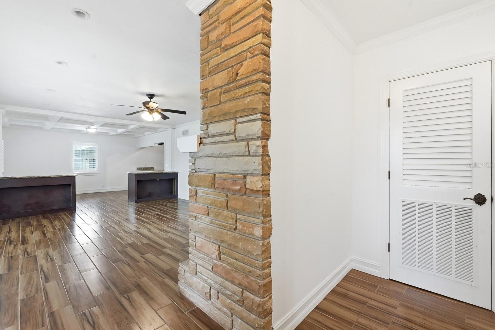 2203 Peninsula Drive, FL