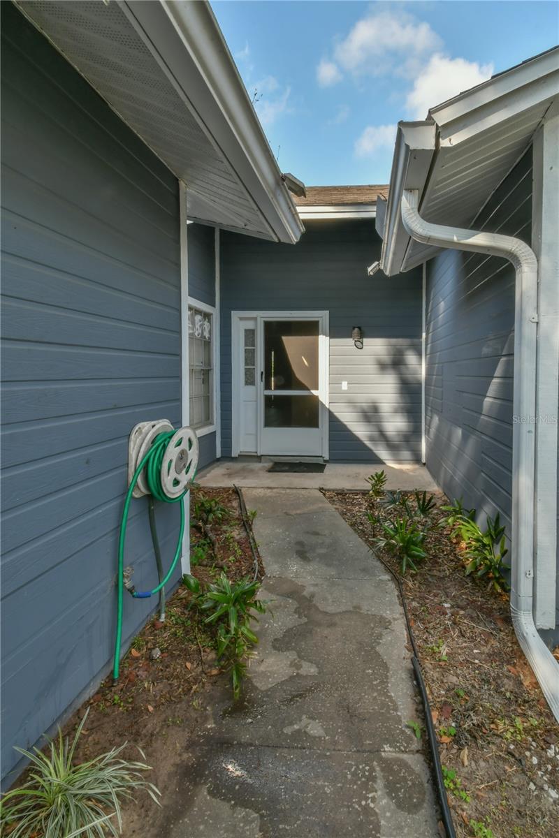 7416 Little Pond Court, FL