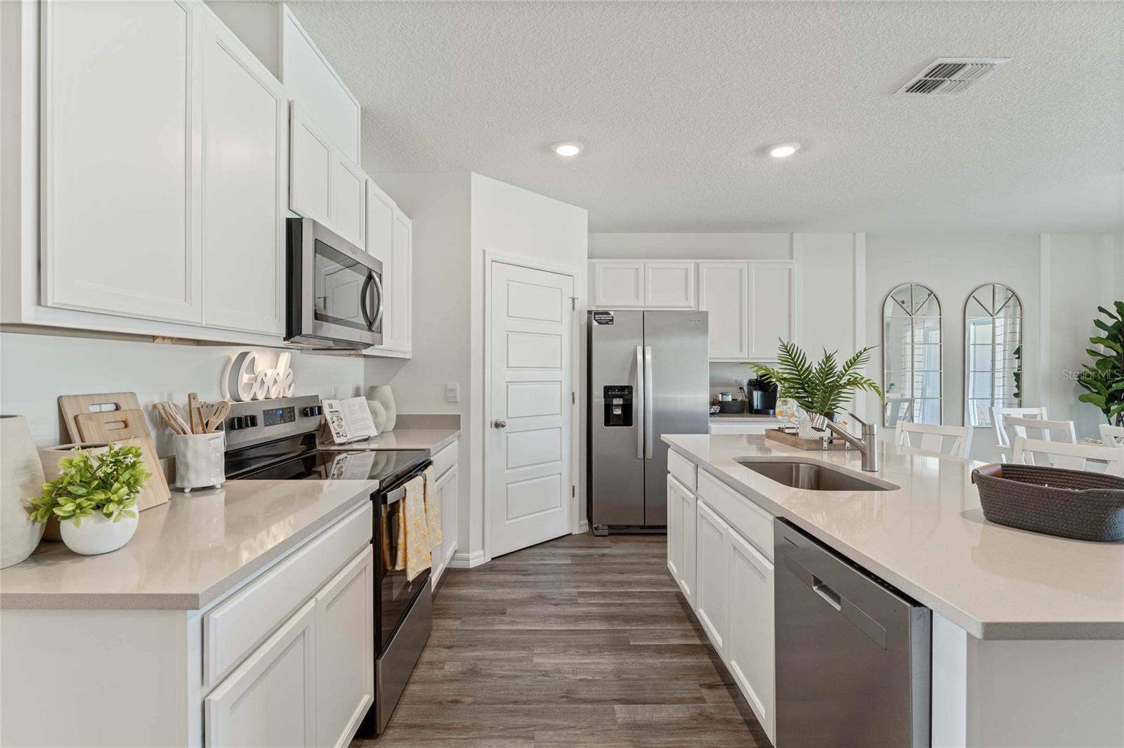 8595 Cape Fox Cove, FL