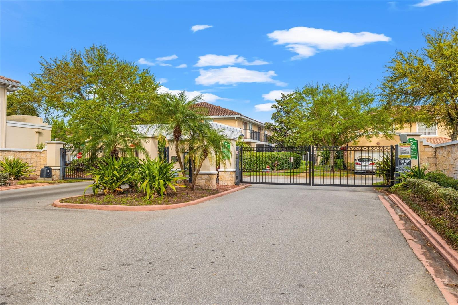 184 Valencia Circle, FL