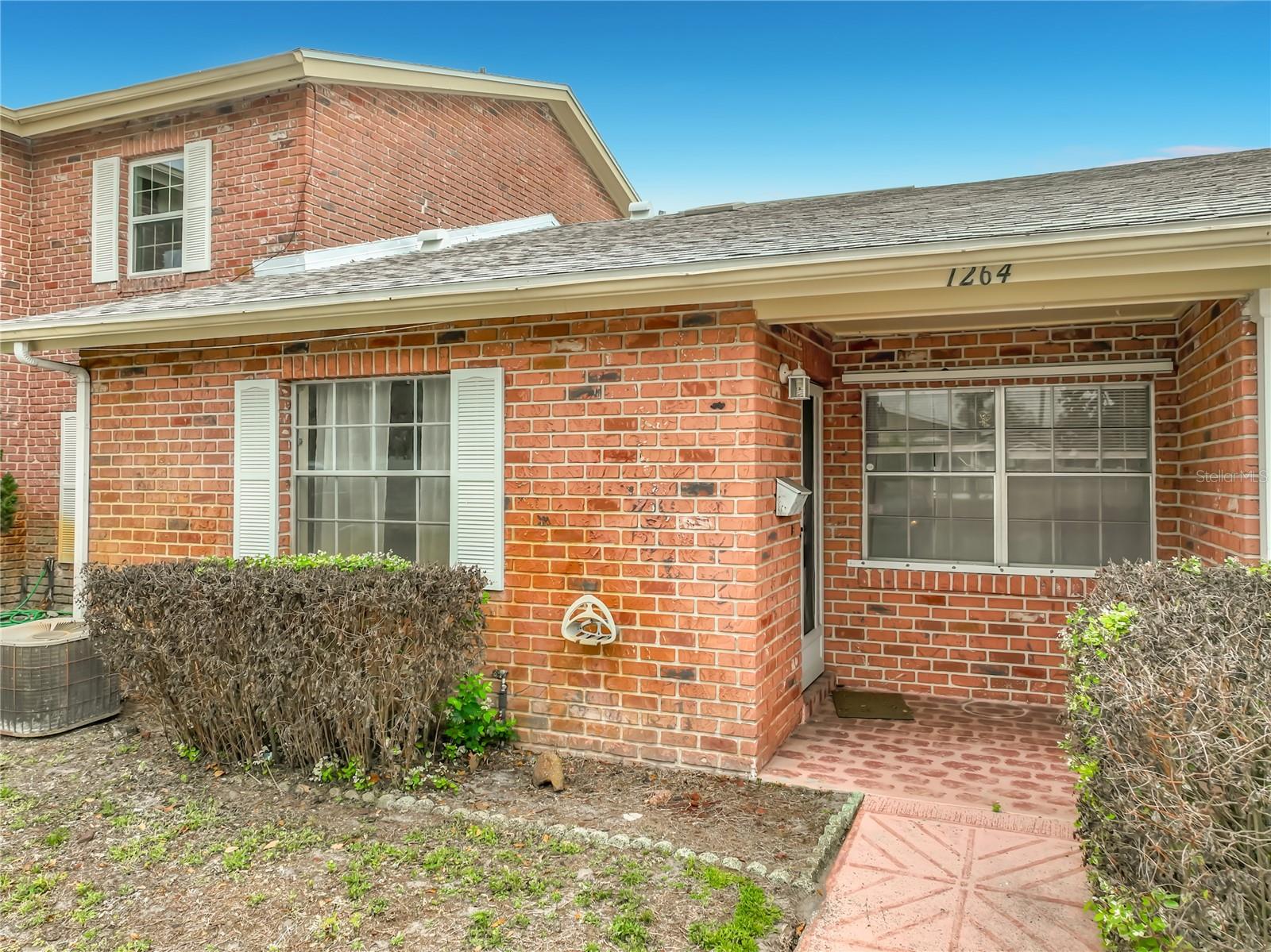 1264 Village Way, FL