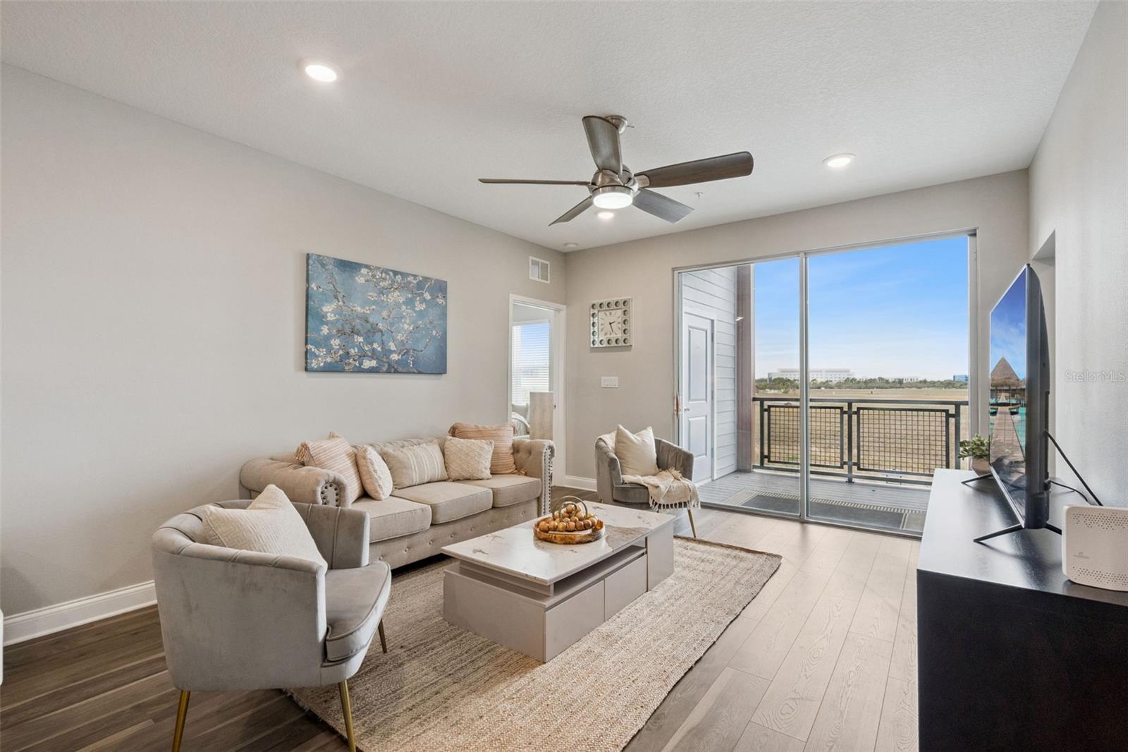 7521 Laureate Boulevard, FL