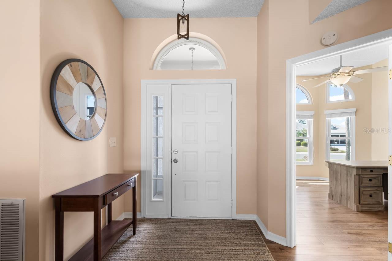 327 Caloosa Woods Lane, FL